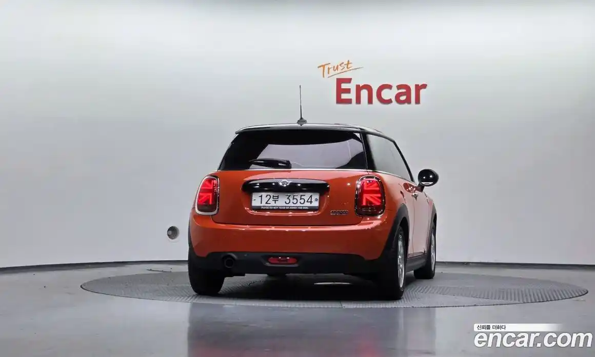 Mini Cooper 2019 1.5 Автомат в Москве № 231434, фото 6