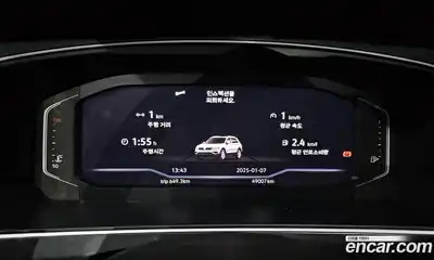 Volkswagen Tiguan 2020 2.0 Автомат в Москве № 232122, миниатюра 2