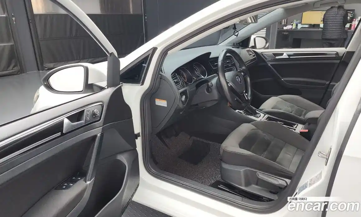 Volkswagen Golf 2016 2.0 Автомат в Москве № 232238, фото 20