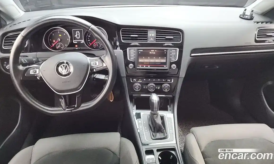 Volkswagen Golf 2016 2.0 Автомат в Москве № 232238, фото 4