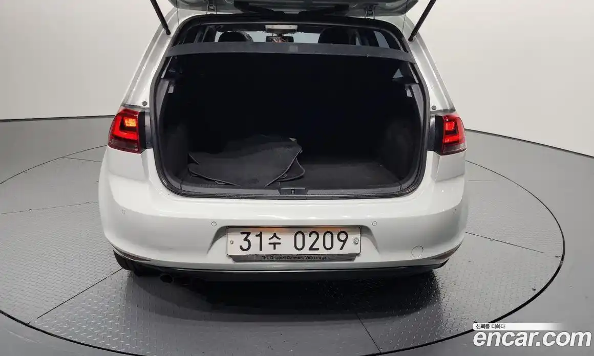 Volkswagen Golf 2016 2.0 Автомат в Москве № 232238, фото 10