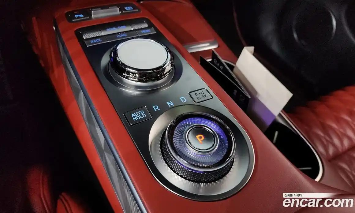 Genesis GV70 2023 2.5 Автомат в Москве № 27004, фото 1