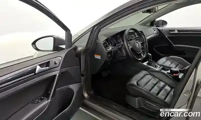 Volkswagen Golf 2016 1.4 Автомат в Москве № 277436, миниатюра 2