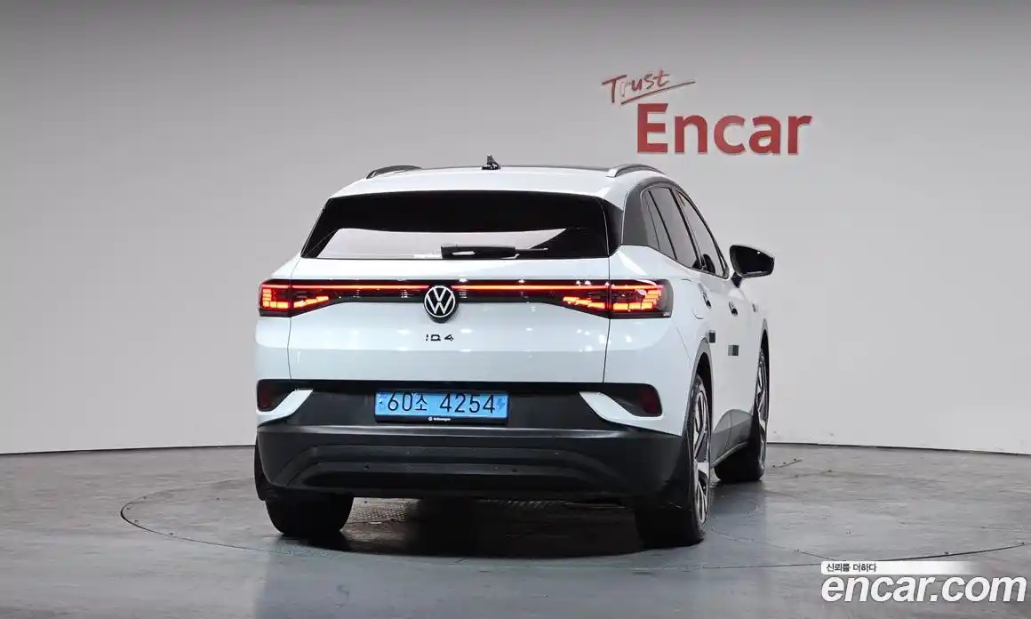 Volkswagen ID.4 2023 0.2 Автомат в Москве № 317741, фото 1