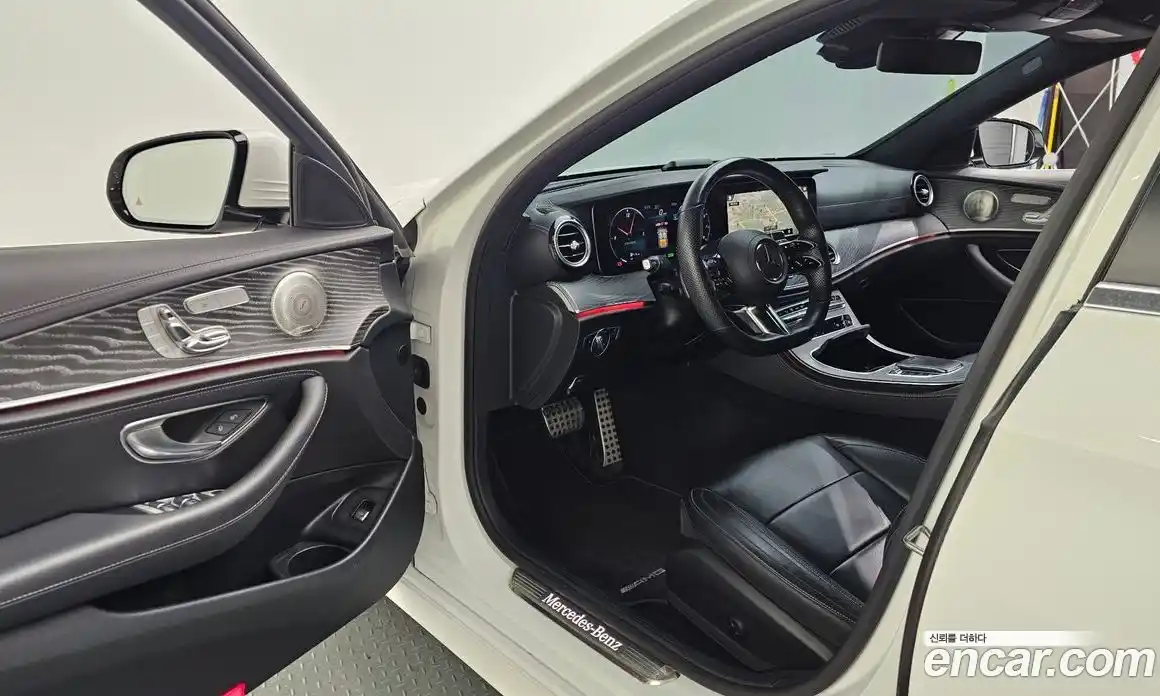 Mercedes-Benz E-Class 2021 2.0 Автомат в Москве № 324930, фото 13