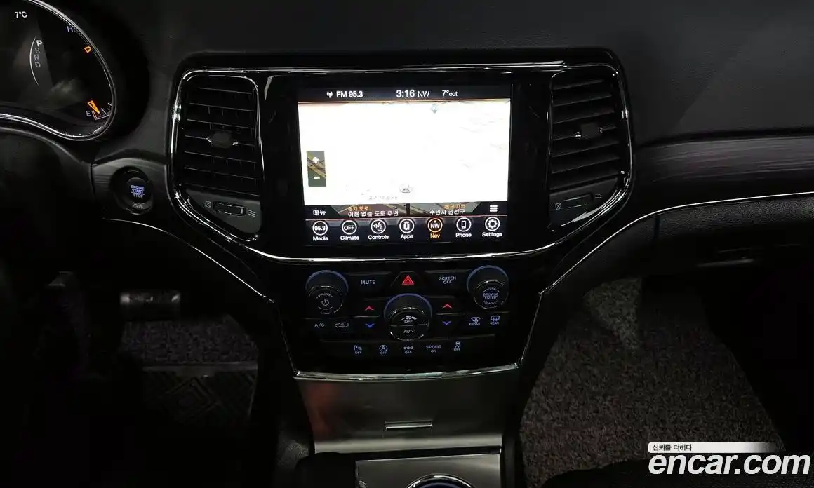 Jeep Cherokee 2021 3.6 Автомат в Москве № 326881, фото 18