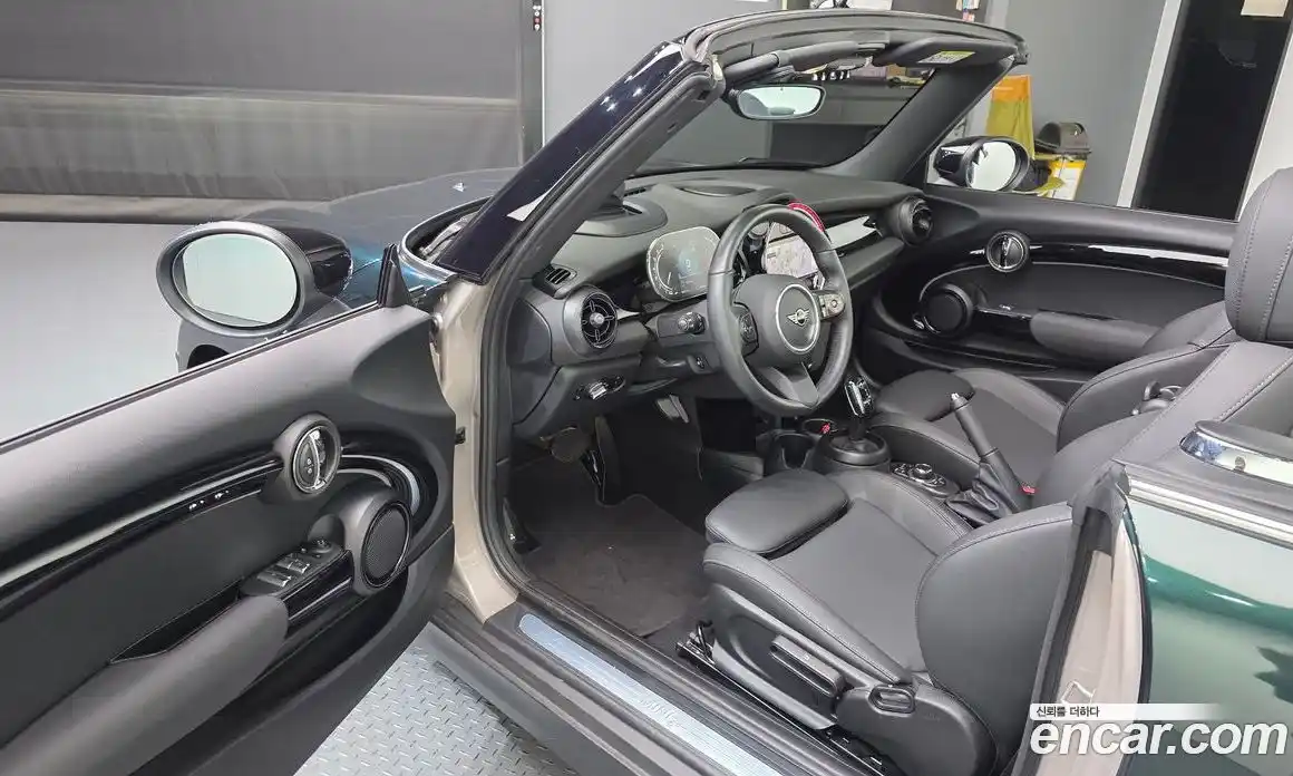 Mini Cooper Convertible 2024 1.5 Автомат в Москве № 328762, фото 15