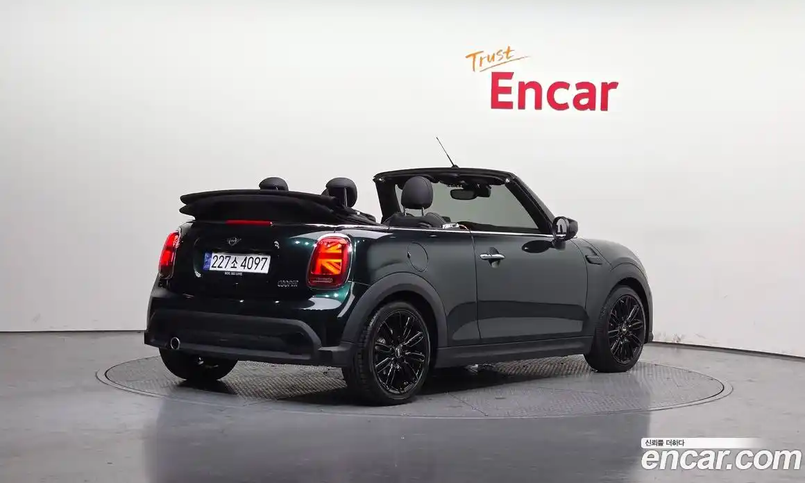 Mini Cooper Convertible 2024 1.5 Автомат в Москве № 328762, фото 17