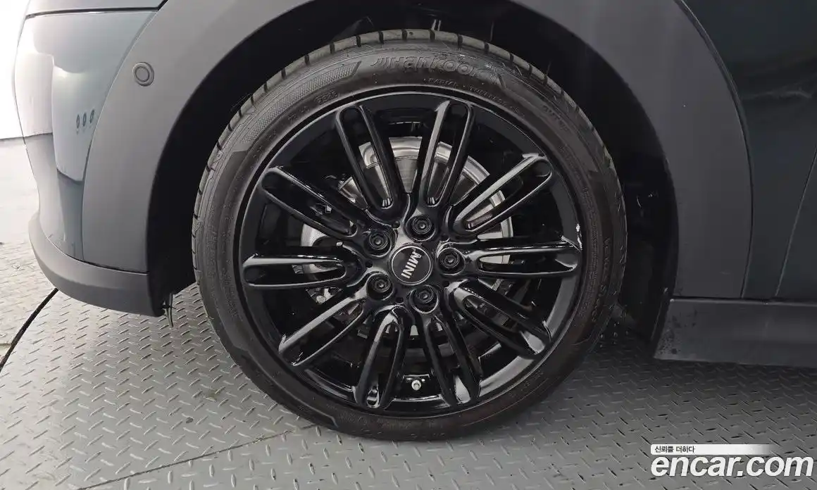 Mini Cooper Convertible 2024 1.5 Автомат в Москве № 328762, фото 9