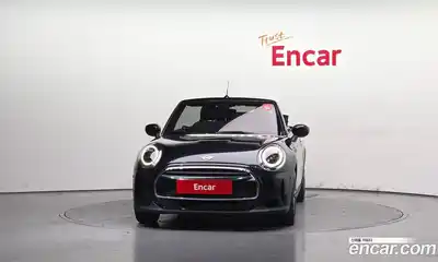 Mini Cooper Convertible 2024 1.5 Автомат в Москве № 328762, миниатюра 10