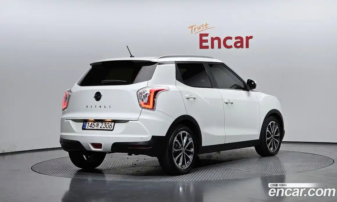 SsangYong TIBOLI 2017 1.6 Автомат в Москве № 34326, фото 1