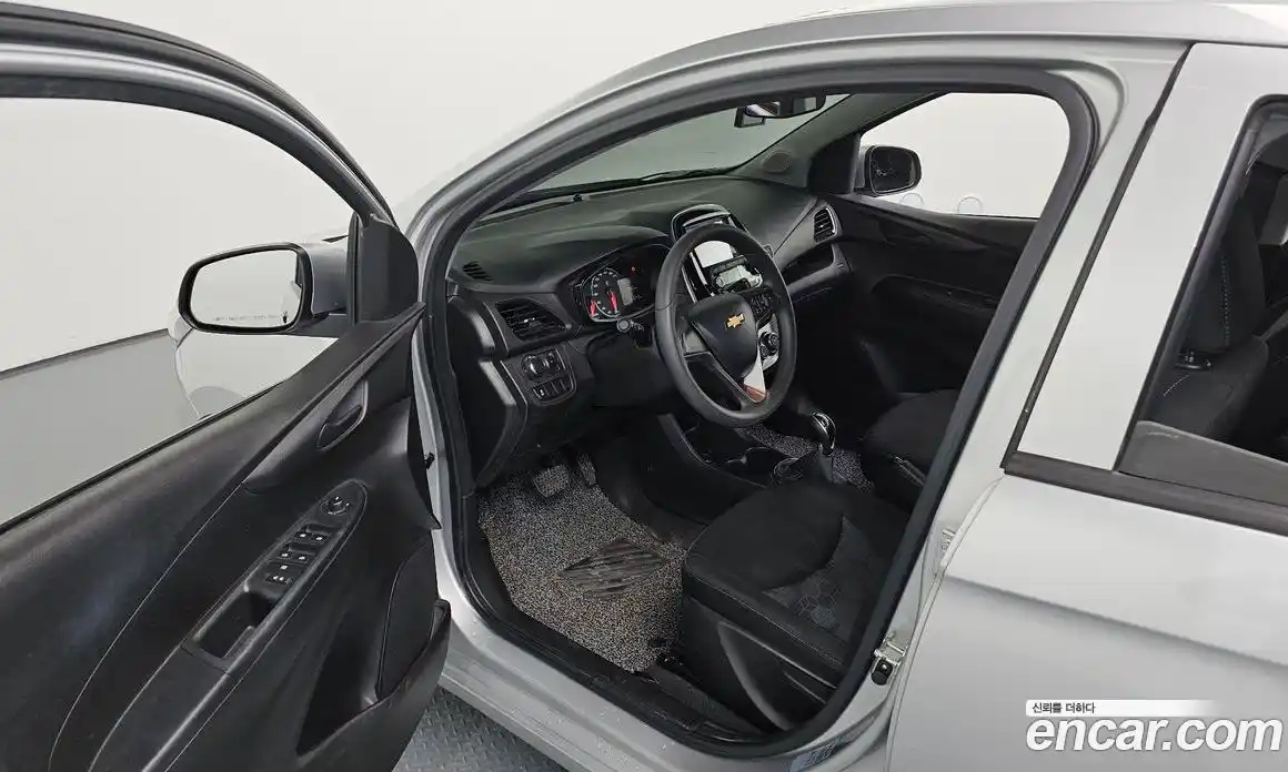 Chevrolet Spark 2017 1.0 Автомат в Москве № 37471, фото 13