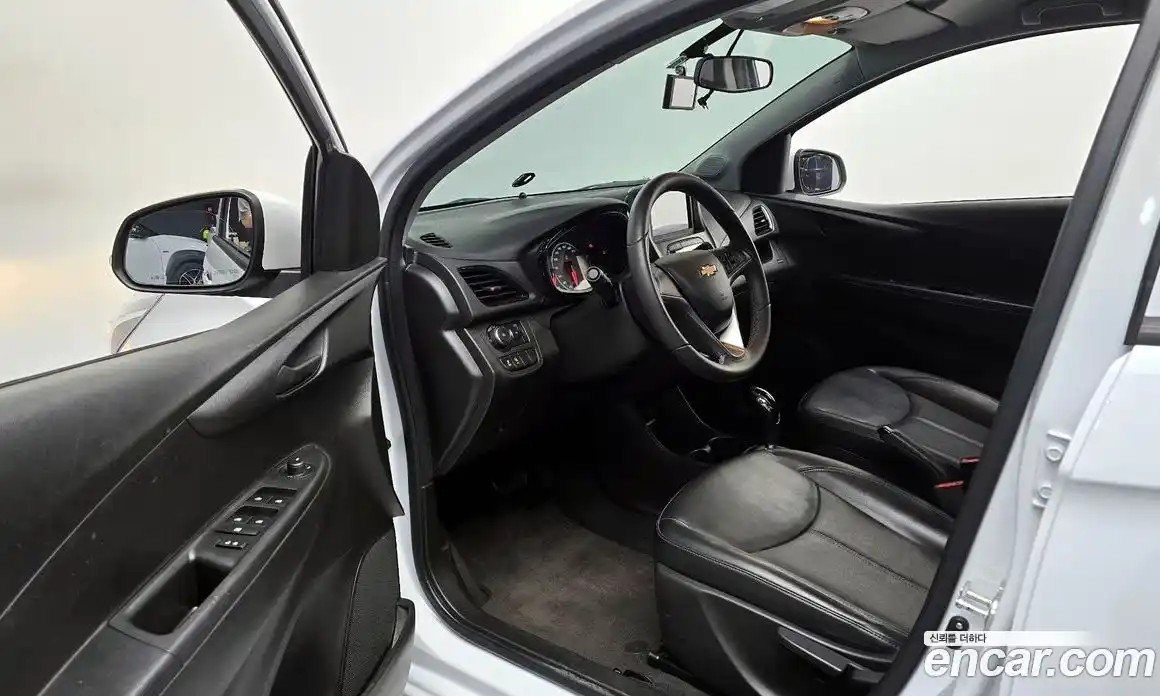 Chevrolet Spark 2017 1.0 Автомат в Москве № 37623, фото 10