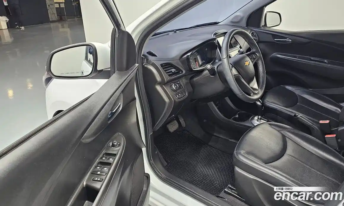 Chevrolet Spark 2017 1.0 Автомат в Москве № 39274, фото 16