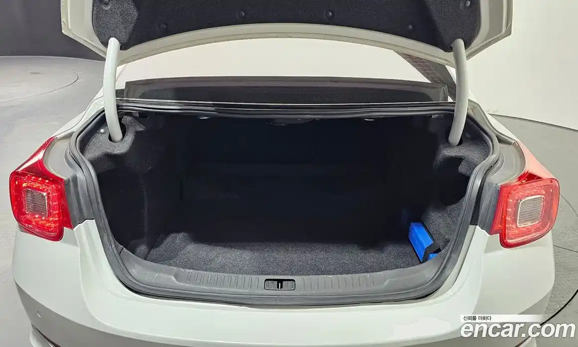 Chevrolet Malibu 2016 2.0 Автомат в Москве № 39404, фото 15