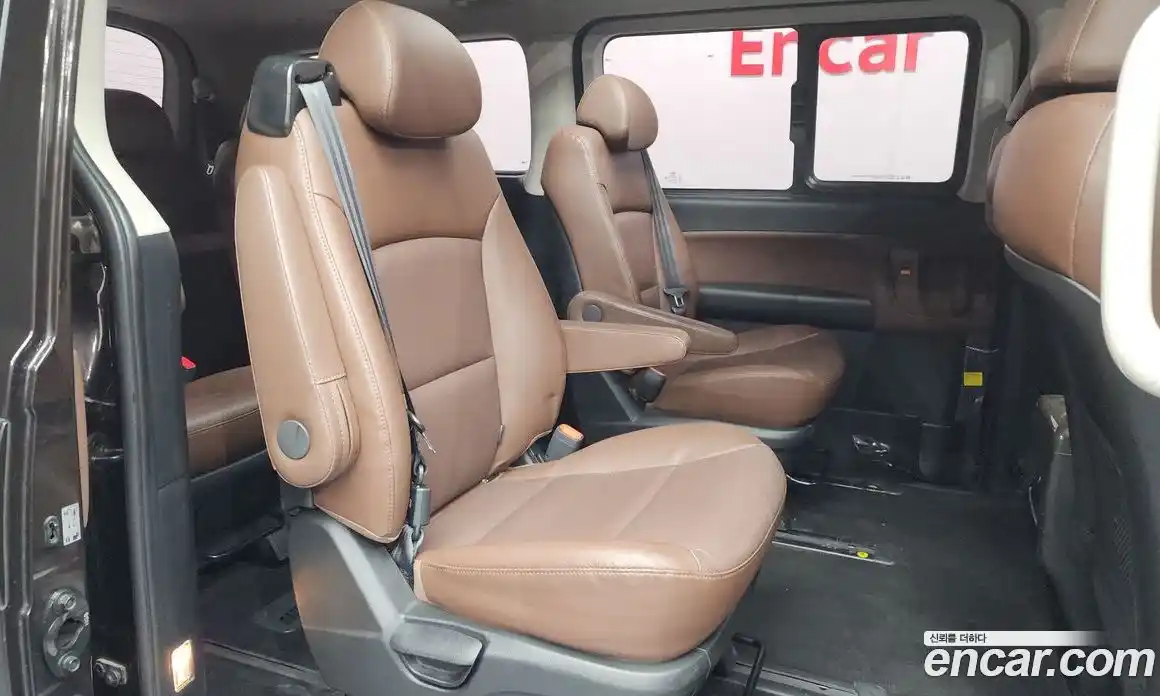 Hyundai Starex 2019 2.5 Автомат в Москве № 43779, фото 3