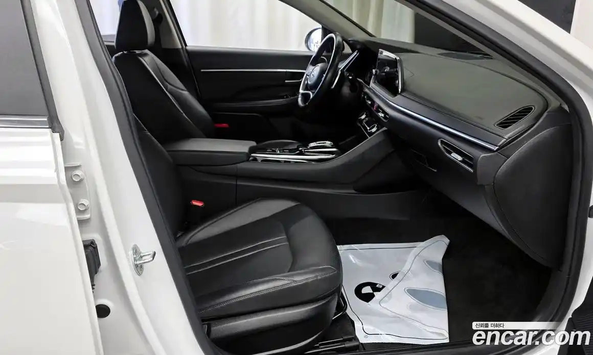 Hyundai Sonata 2022 2.0 Автомат в Москве № 44246, фото 16