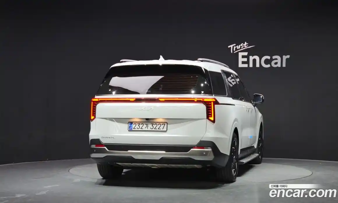 Kia Canival 2024 2.2 Автомат в Москве № 54395, фото 6