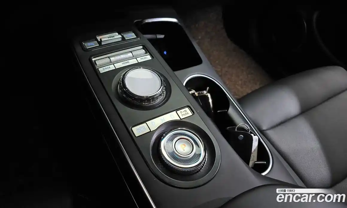 Genesis GV70 2022 2.5 Автомат в Москве № 56668, фото 5