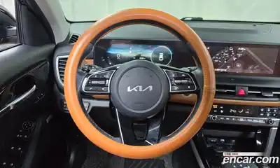 Kia Seltos 2023 1.6 Автомат в Москве № 73696, миниатюра 3