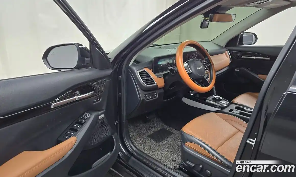 Kia Seltos 2023 1.6 Автомат в Москве № 73696, фото 5