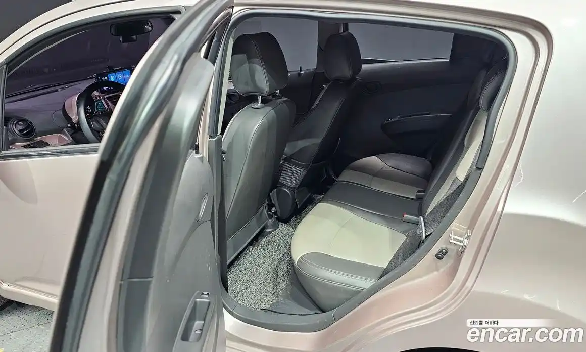 Chevrolet Spark 2012 1.0 Автомат в Москве № 89071, фото 7