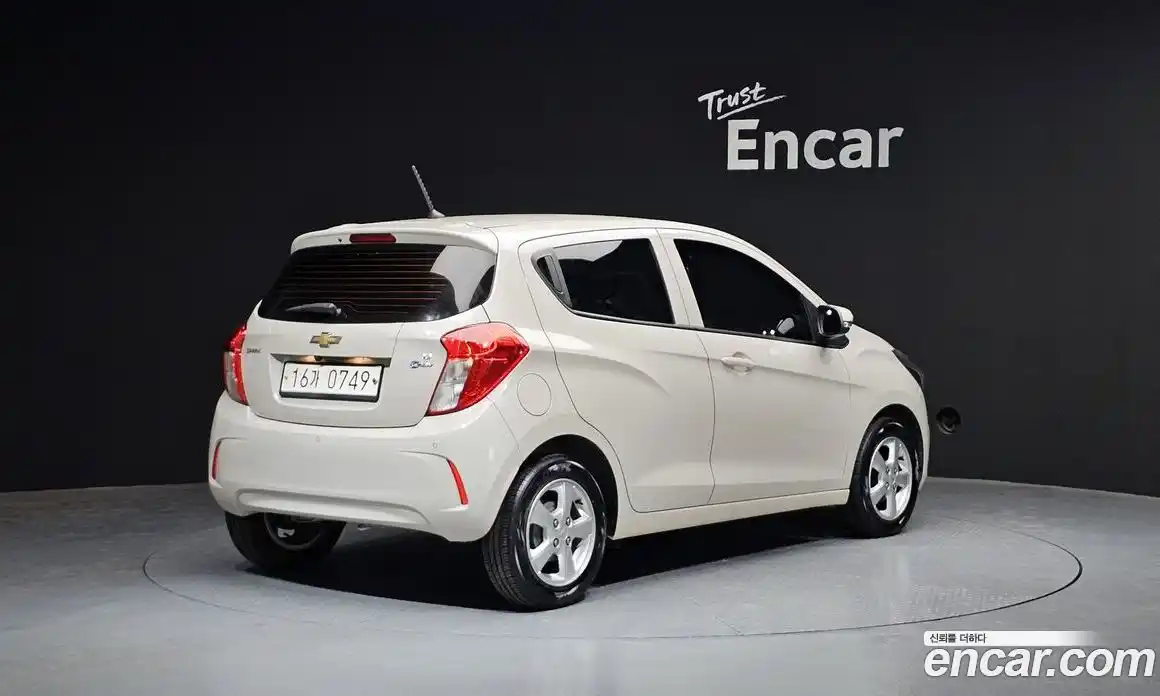 Chevrolet Spark 2016 1.0 Автомат в Москве № 92897, фото 1
