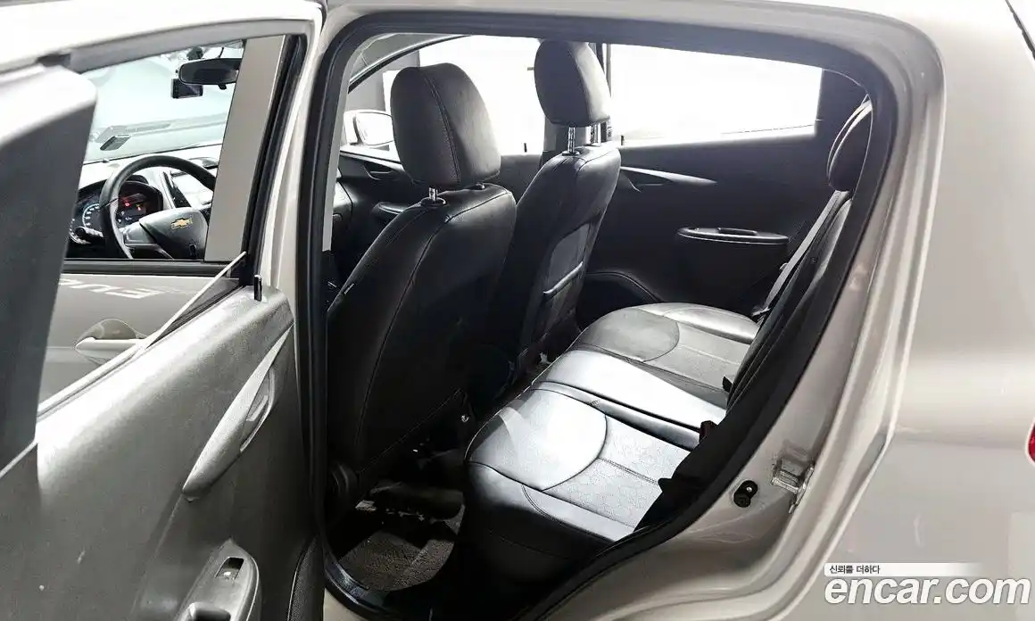 Chevrolet Spark 2016 1.0 Автомат в Москве № 92897, фото 13