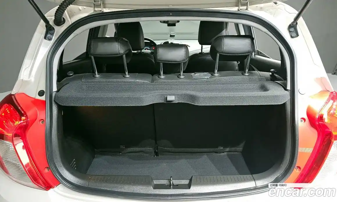 Chevrolet Spark 2016 1.0 Автомат в Москве № 92897, фото 10