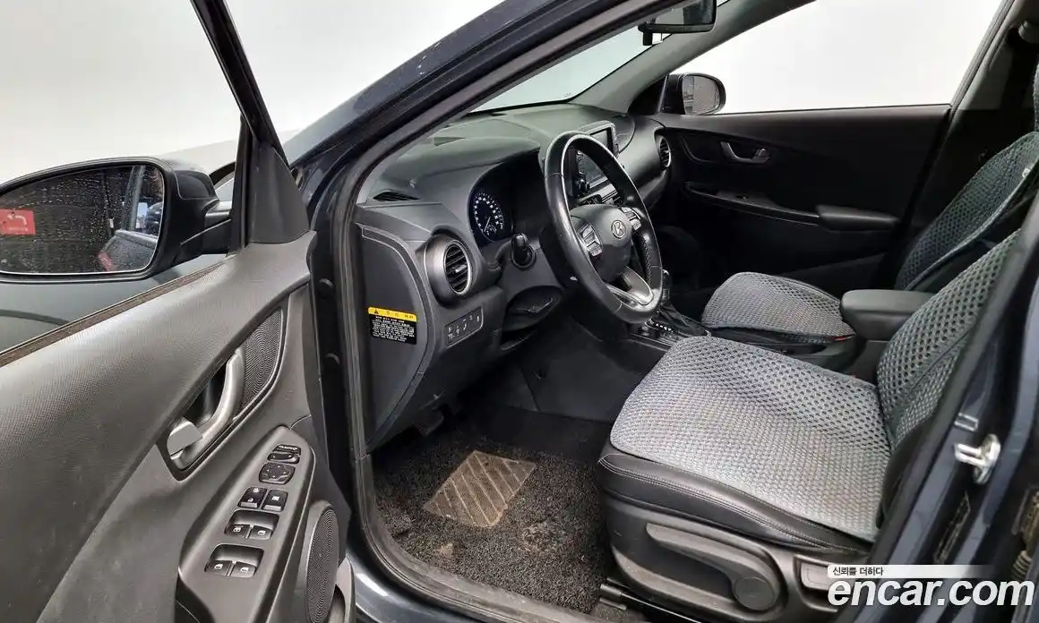 Hyundai Kona 2018 1.6 Автомат в Москве № 110845, фото 14