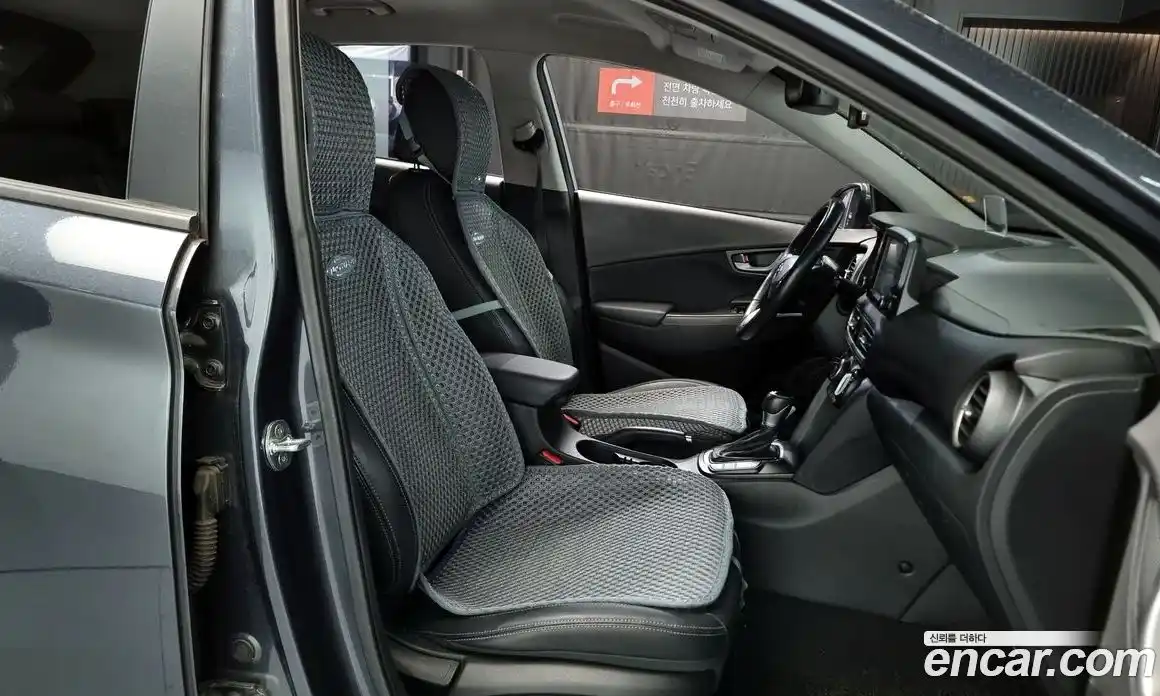 Hyundai Kona 2018 1.6 Автомат в Москве № 110845, фото 3