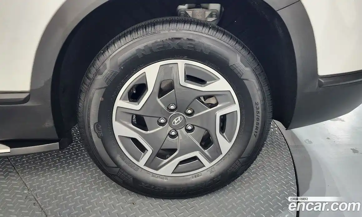 Hyundai Santa Fe 2023 1.6 Автомат в Москве № 116264, фото 2