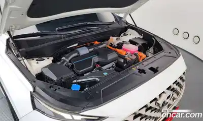 Hyundai Santa Fe 2023 1.6 Автомат в Москве № 116264, миниатюра 3