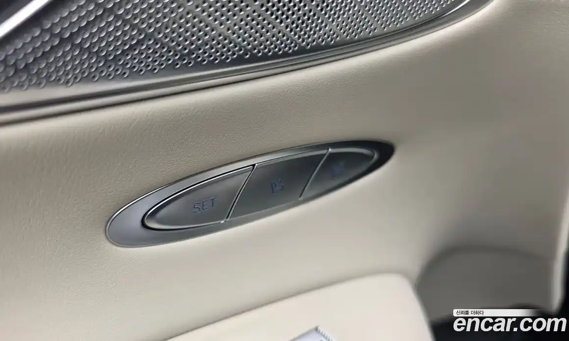 Genesis GV70 2023 2.5 Автомат в Москве № 117673, фото 14