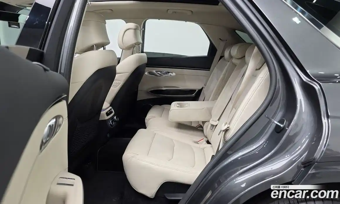 Genesis GV70 2023 2.5 Автомат в Москве № 117673, фото 18