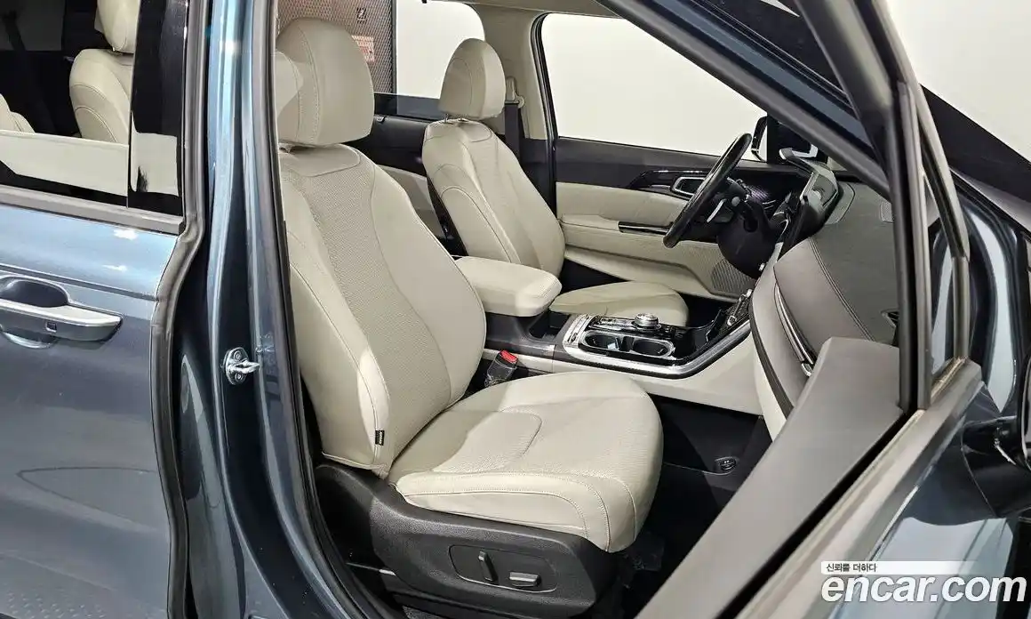 Kia Canival 2021 3.5 Автомат в Москве № 120171, фото 20