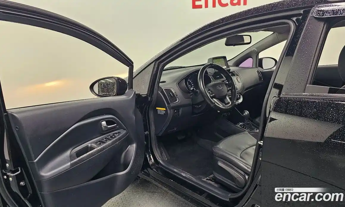 Kia Pride 2012 1.4 Автомат в Москве № 121698, фото 15