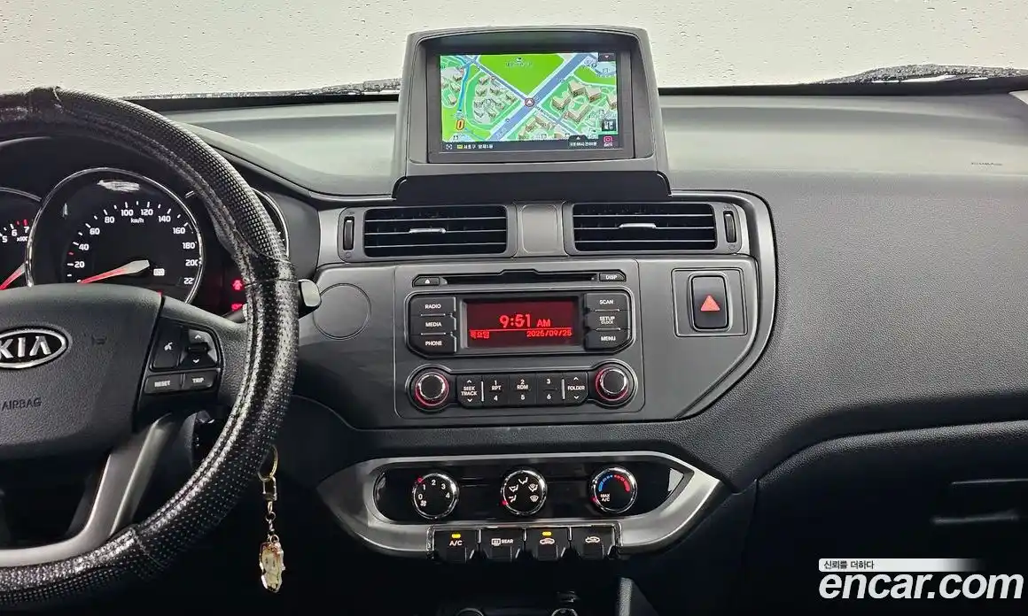 Kia Pride 2012 1.4 Автомат в Москве № 121698, фото 16