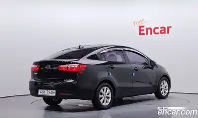 Kia Pride 2012 1.4 Автомат в Москве № 121698, миниатюра 10