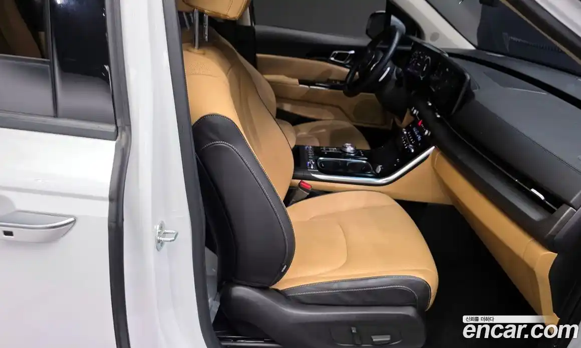 Kia Canival 2023 3.5 Автомат в Москве № 127870, фото 6