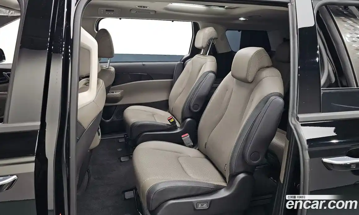 Kia Canival 2024 2.2 Автомат в Москве № 128790, фото 3