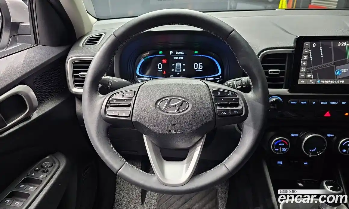 Hyundai Venue 2023 1.6 Автомат в Москве № 129808, фото 20