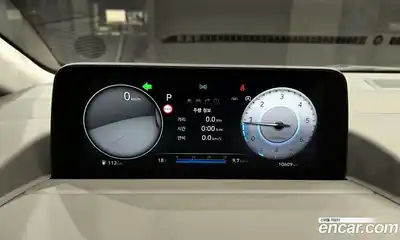 Hyundai Staria, 2025