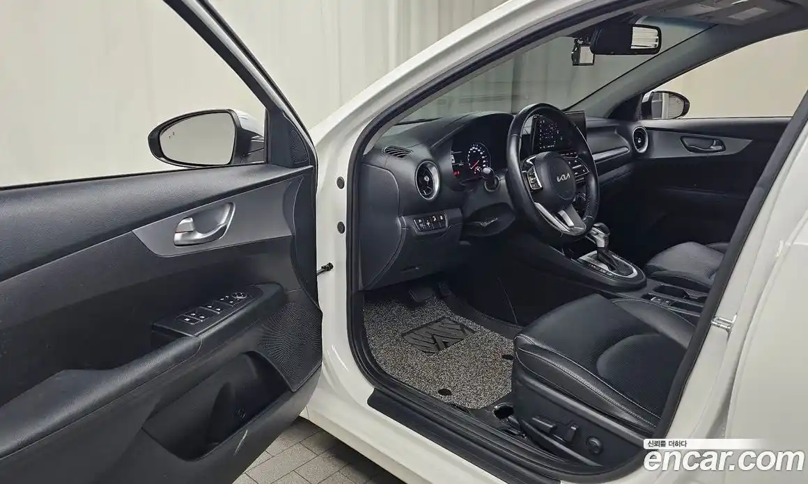 Kia K3 2022 1.6 Автомат в Москве № 133045, фото 17