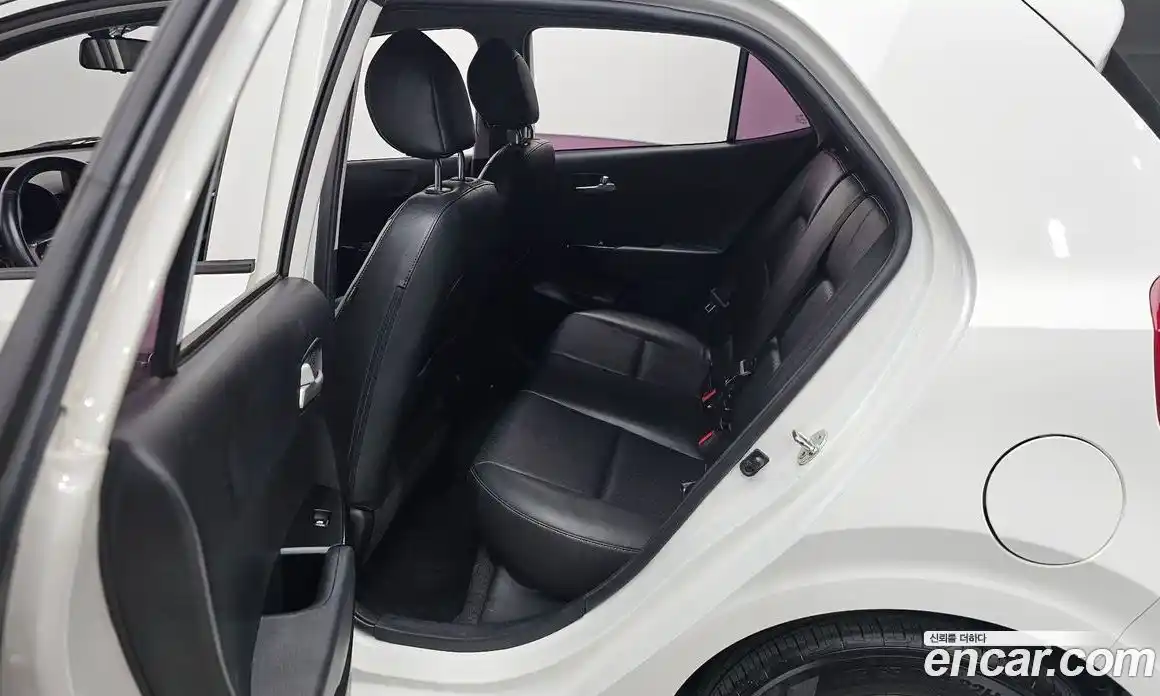 Kia Morning 2018 1.0 Автомат в Москве № 134017, фото 19