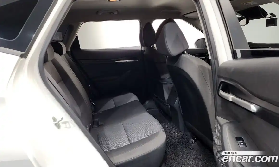 Kia Seltos 2020 1.6 Автомат в Москве № 134041, фото 20