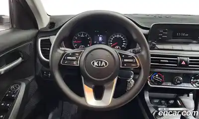 Kia Seltos 2020 1.6 Автомат в Москве № 134041, миниатюра 2