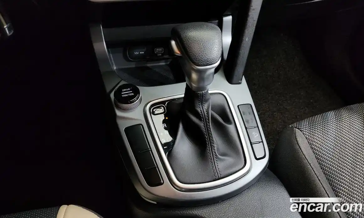 Kia Seltos 2020 1.6 Автомат в Москве № 134041, фото 3