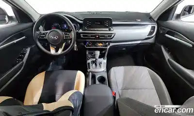 Kia Seltos 2020 1.6 Автомат в Москве № 134041, миниатюра 10