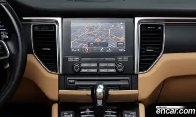 Porsche Macan 2017 2.0 Автомат в Москве № 137291, миниатюра 7